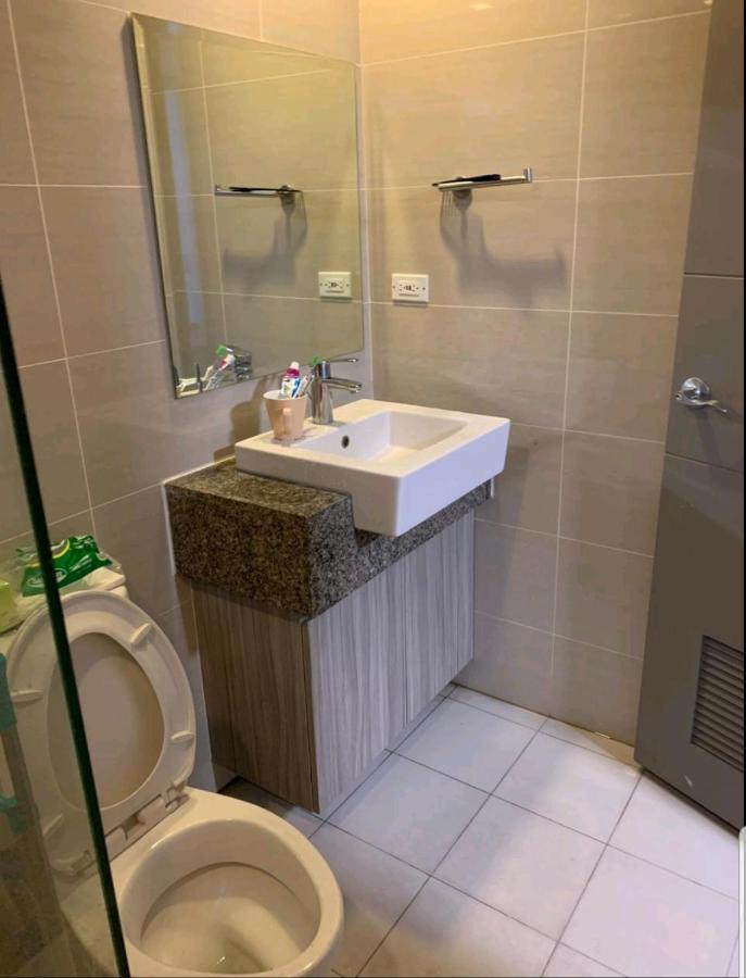 One Uptown Residence タギッグ エクステリア 写真