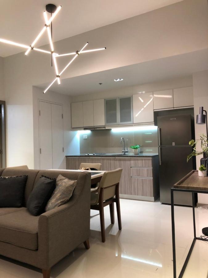 One Uptown Residence タギッグ エクステリア 写真